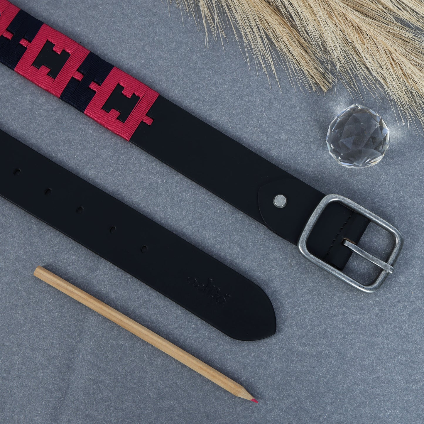New Premium Leather Woven Fabric Belt with Matching Key Ring. LB-862