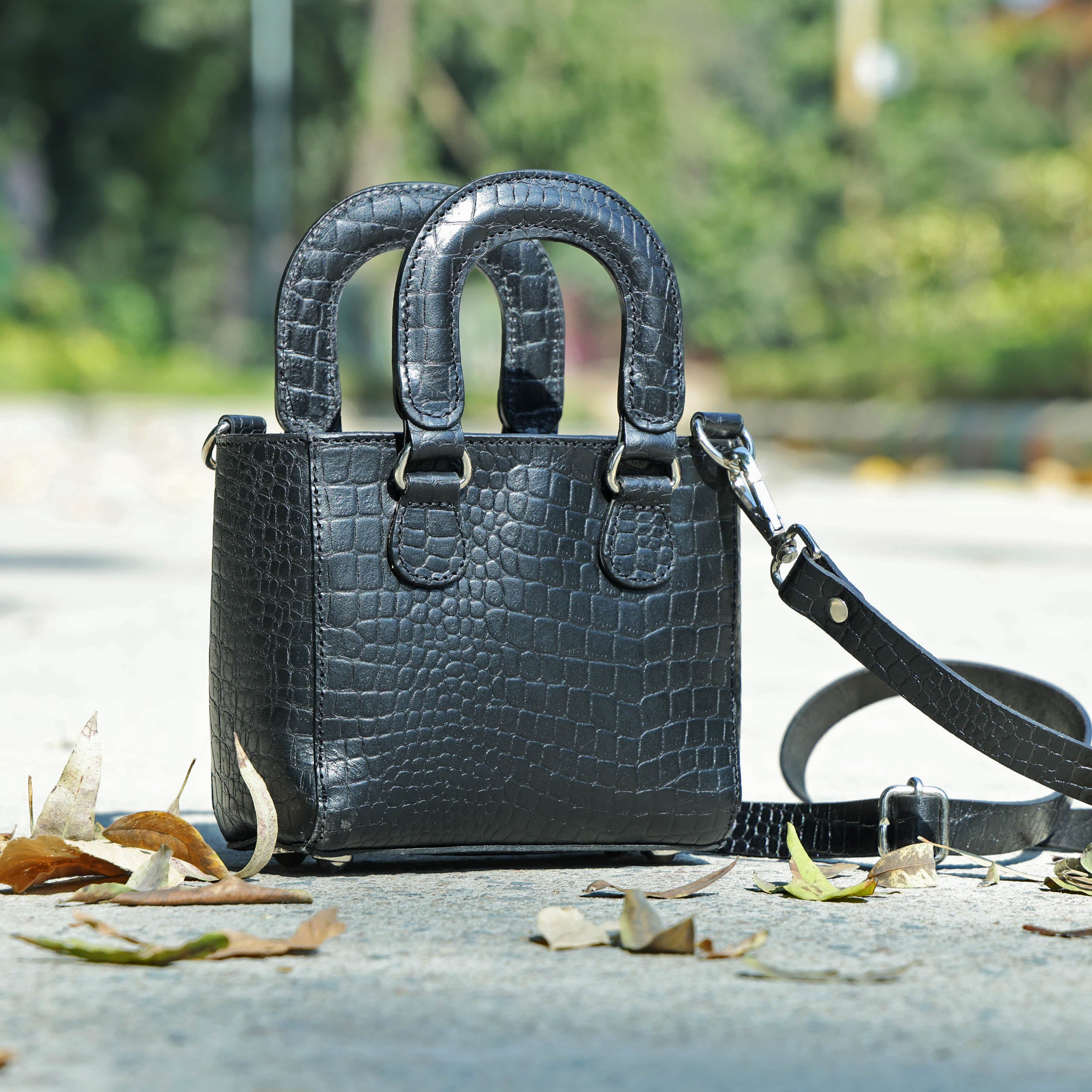 Stylish Leather Croco Print Sling Bag Chic & Versatile. BG-1621