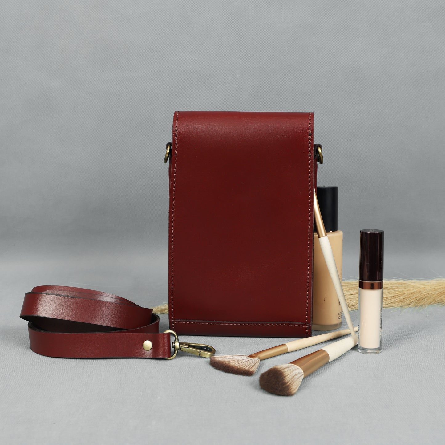 Brown Leather Mobile Pouch with Detachable Sling Stylish & Functional Crossbody Case.LA-1428