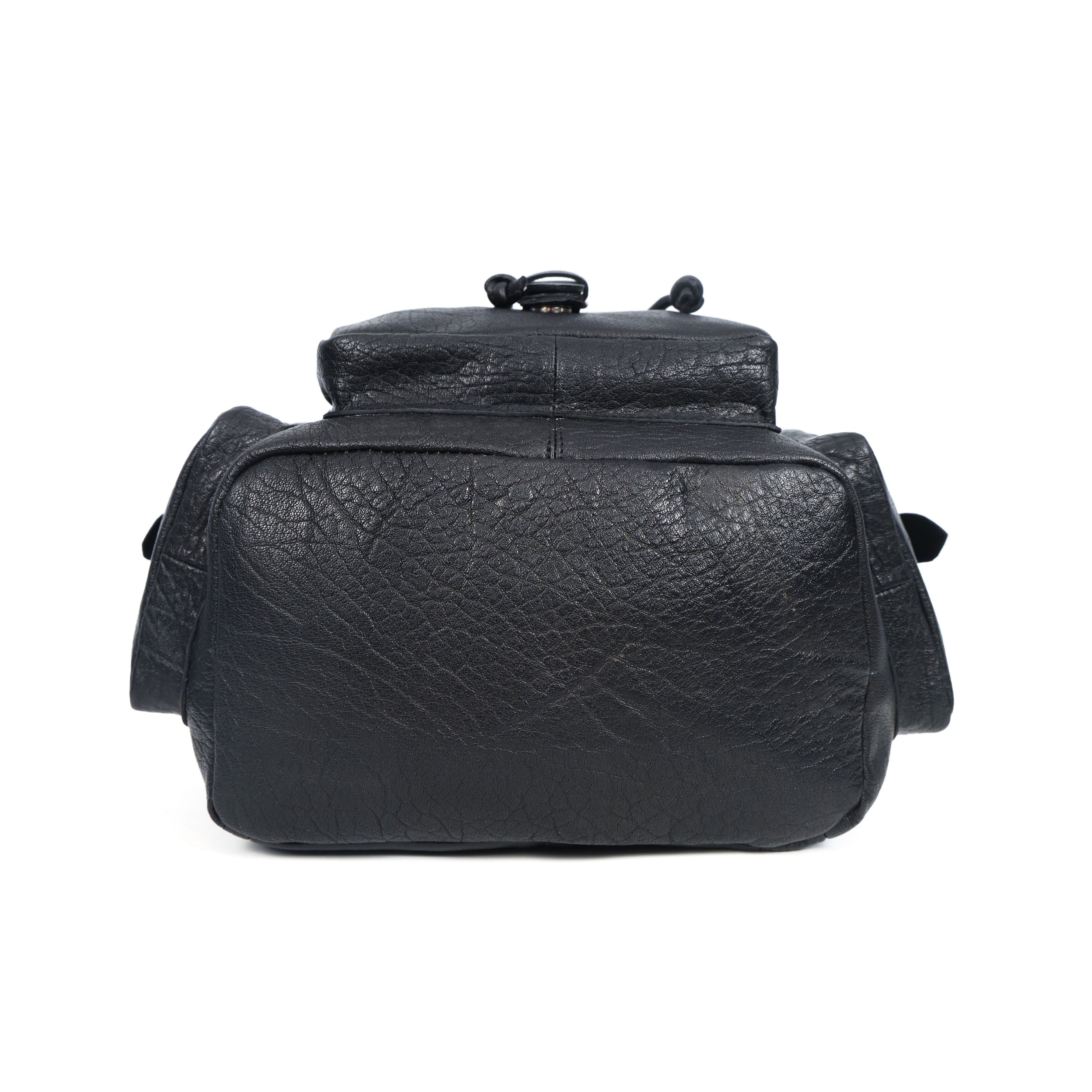 Premium Genuine Black Leather Backpack: Timeless Style and Versatility