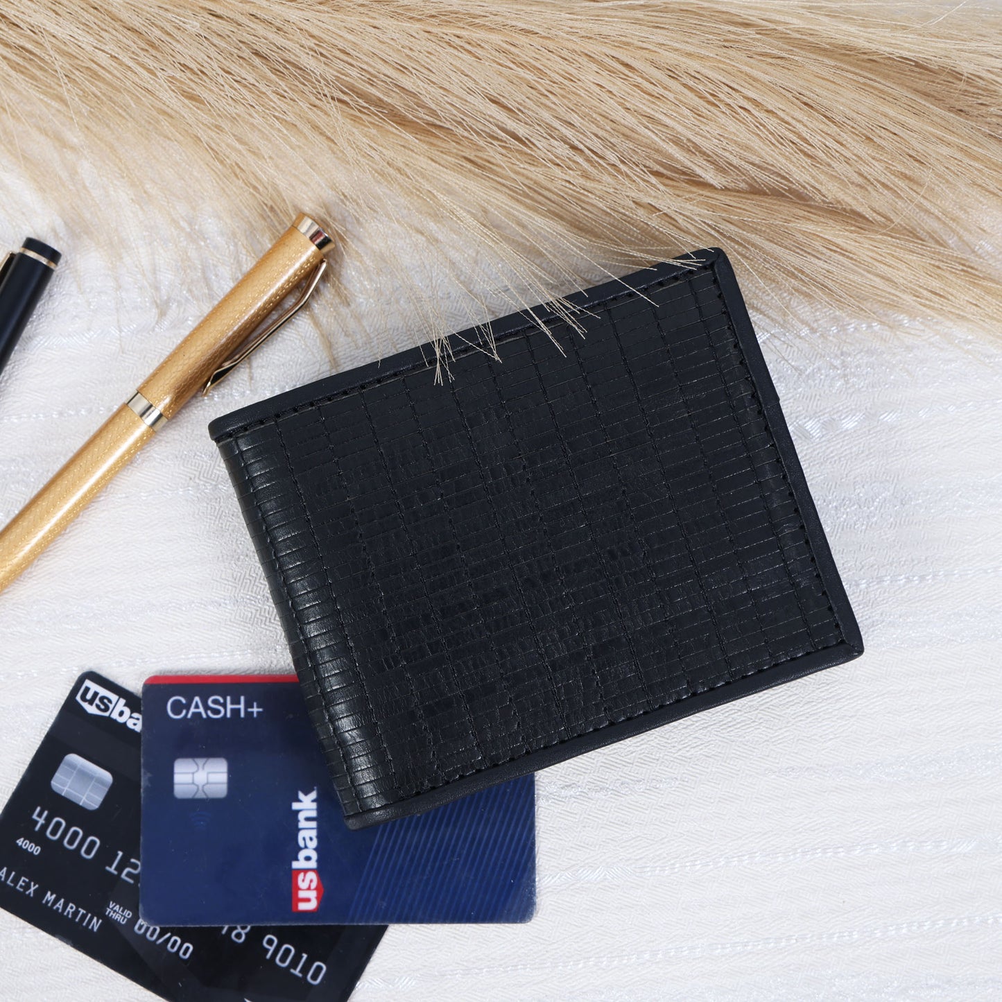 Premium Black Leather Wallet for Men  Stylish, Slim & Durable.LA-1421