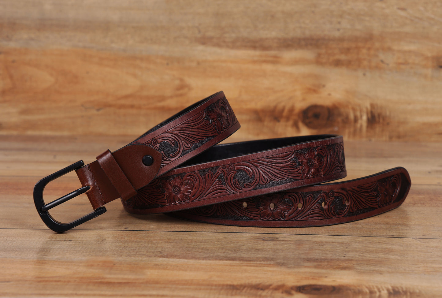 "Bespoke Elegance: Brown Hand Carving Leather Belt for Timeless Style" Art: LB-807