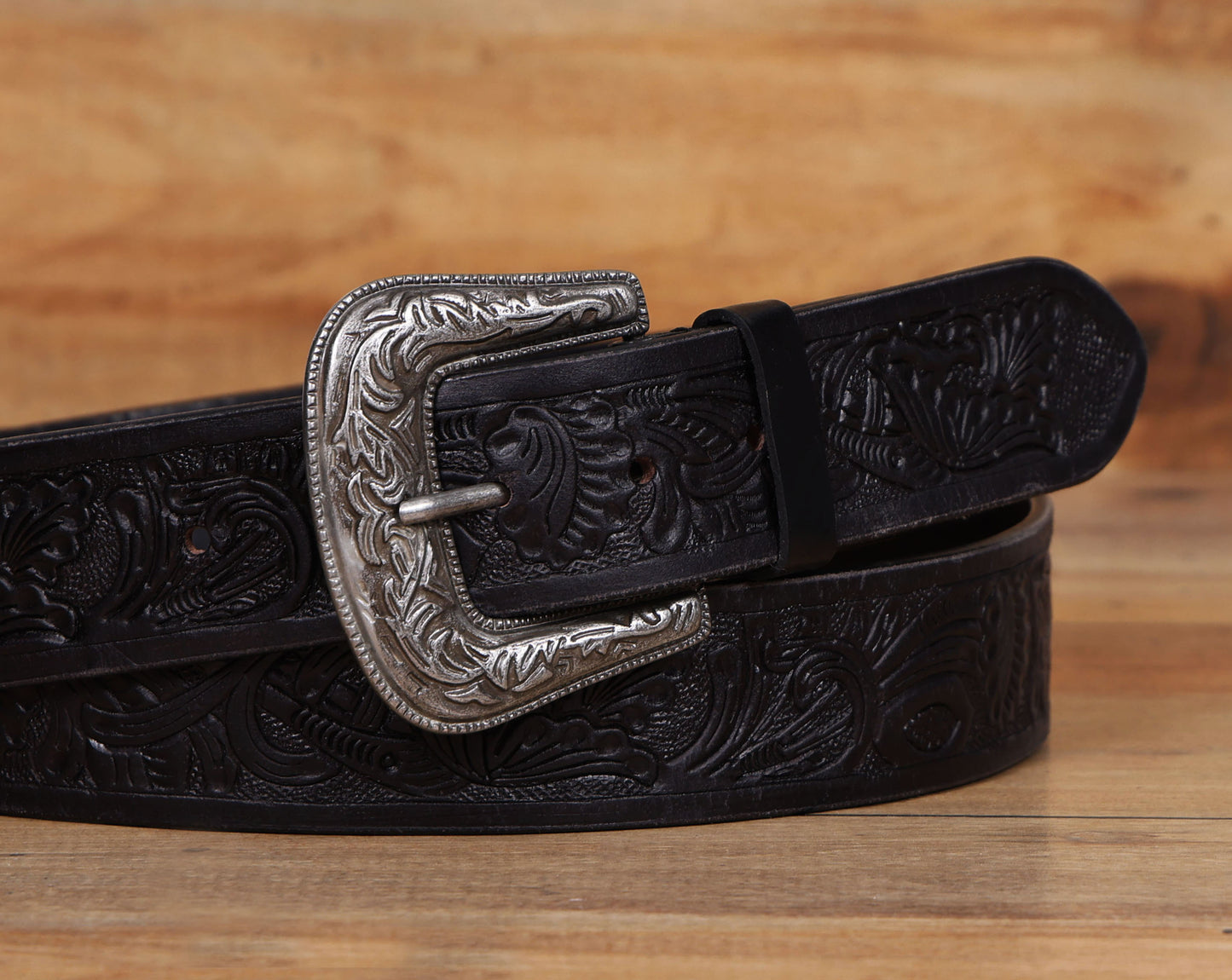 Sophisticated Craftsmanship: Hand-Carved Black Leather Belts Art: LB-815