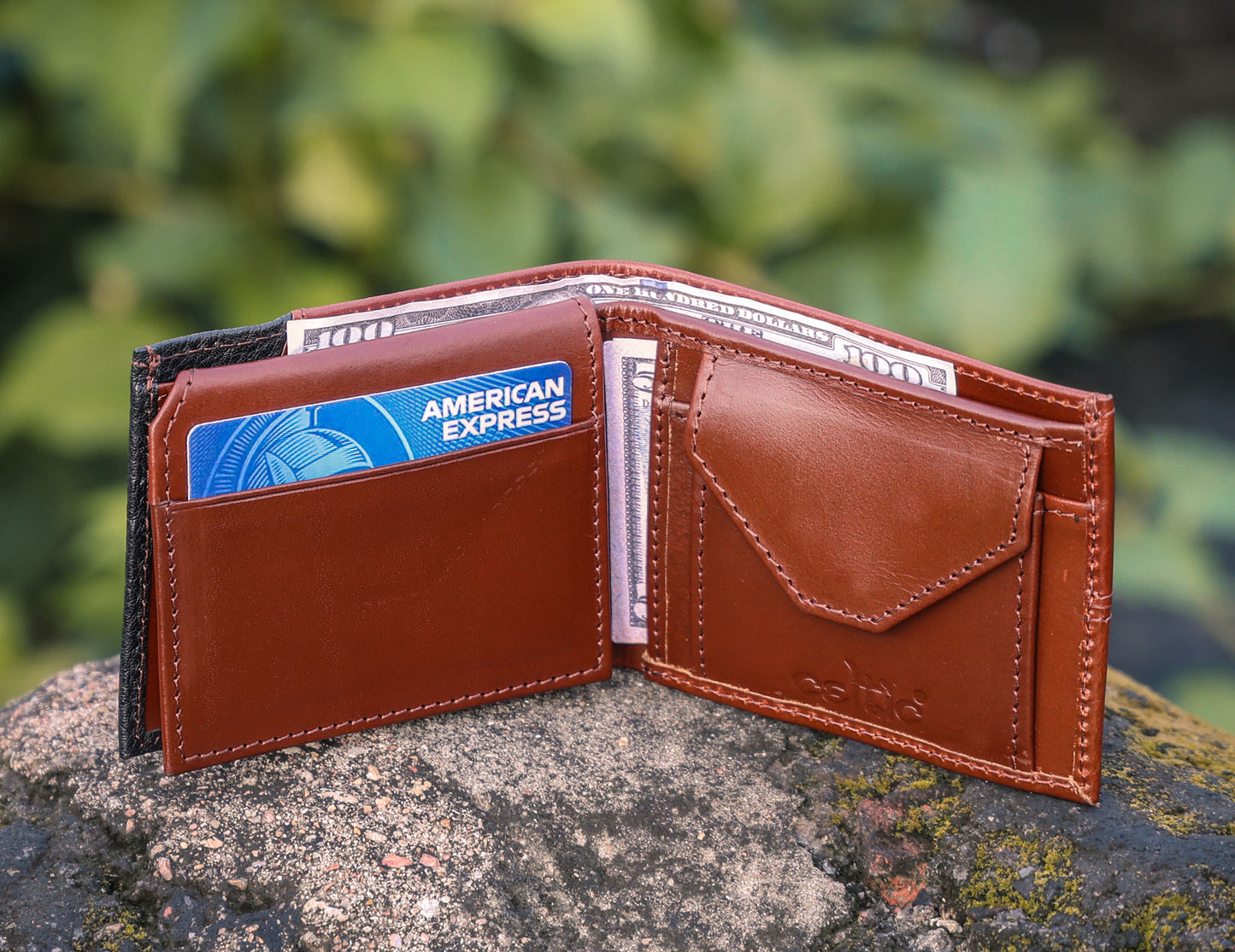 Explore Premium Leather Wallets: Classic and Contemporary Designs ART:-LA-1401