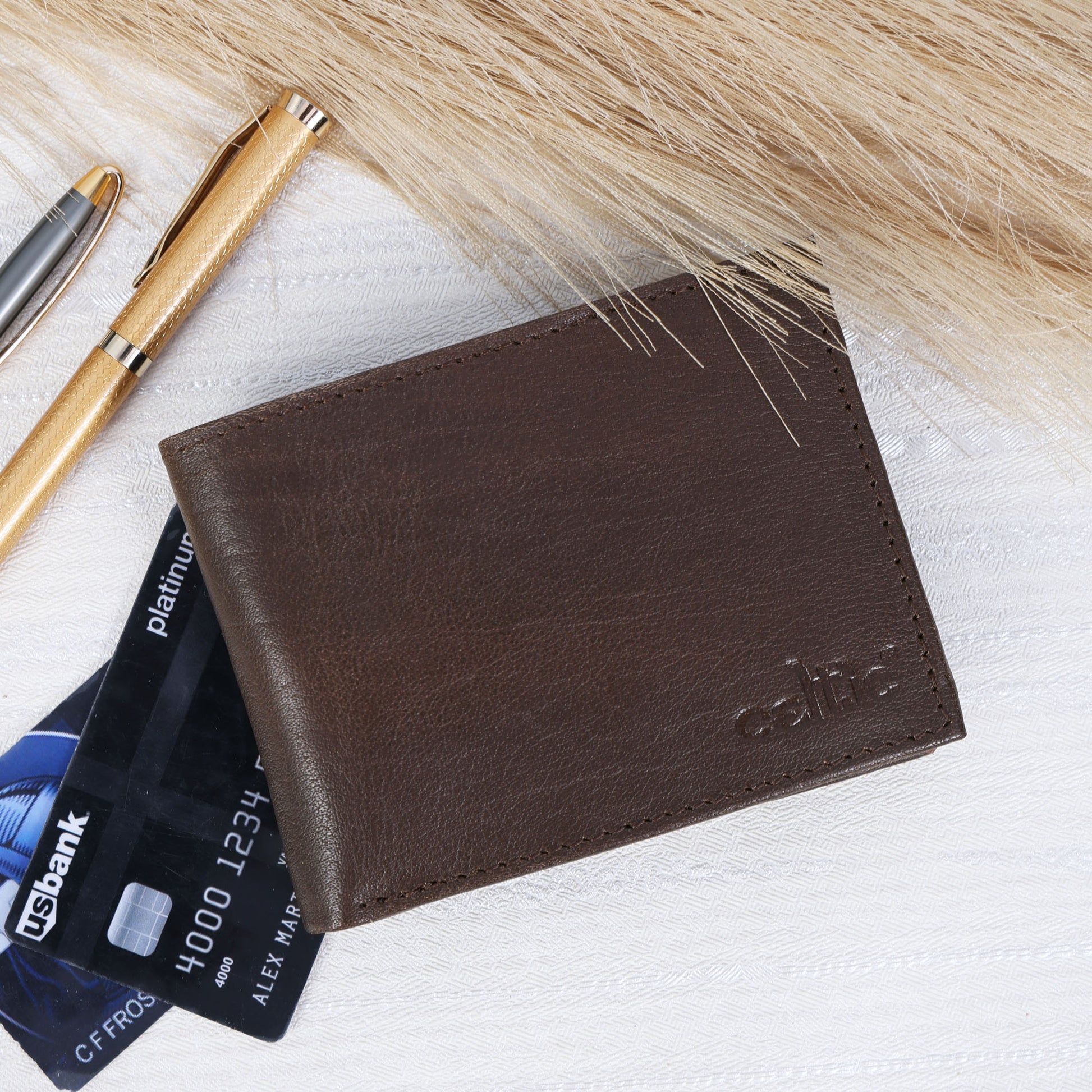 Premium Leather Wallet for Men  Stylish, Durable & Handmade.LA-1420