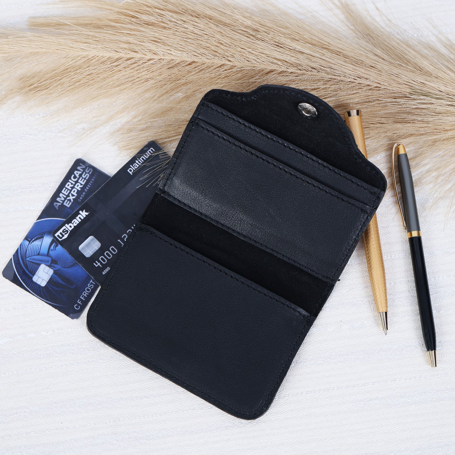 Premium Leather Cardholder – Slim, Stylish & Durable Wallet for Men & Women.LA-1416