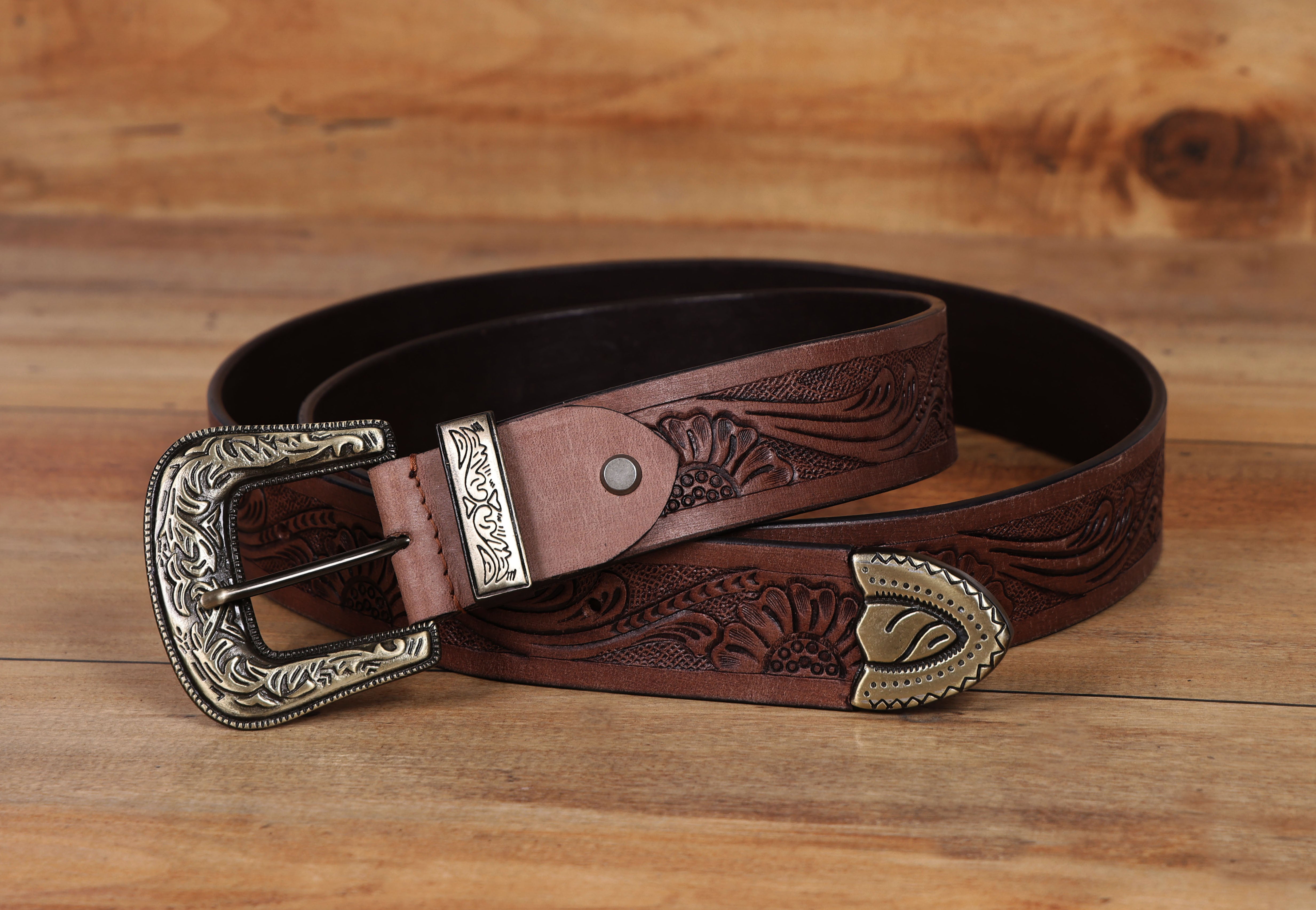 Crafted Mastery: Hand-Carved Leather Belts for Timeless Style Art: LB-813