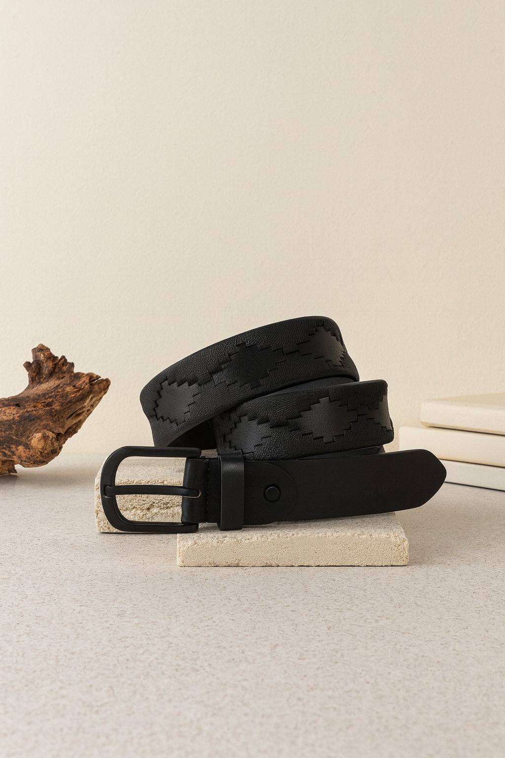 Unisex Premium Black Leather Belt With Geometric Weaving Matte Buckle Casual Wear