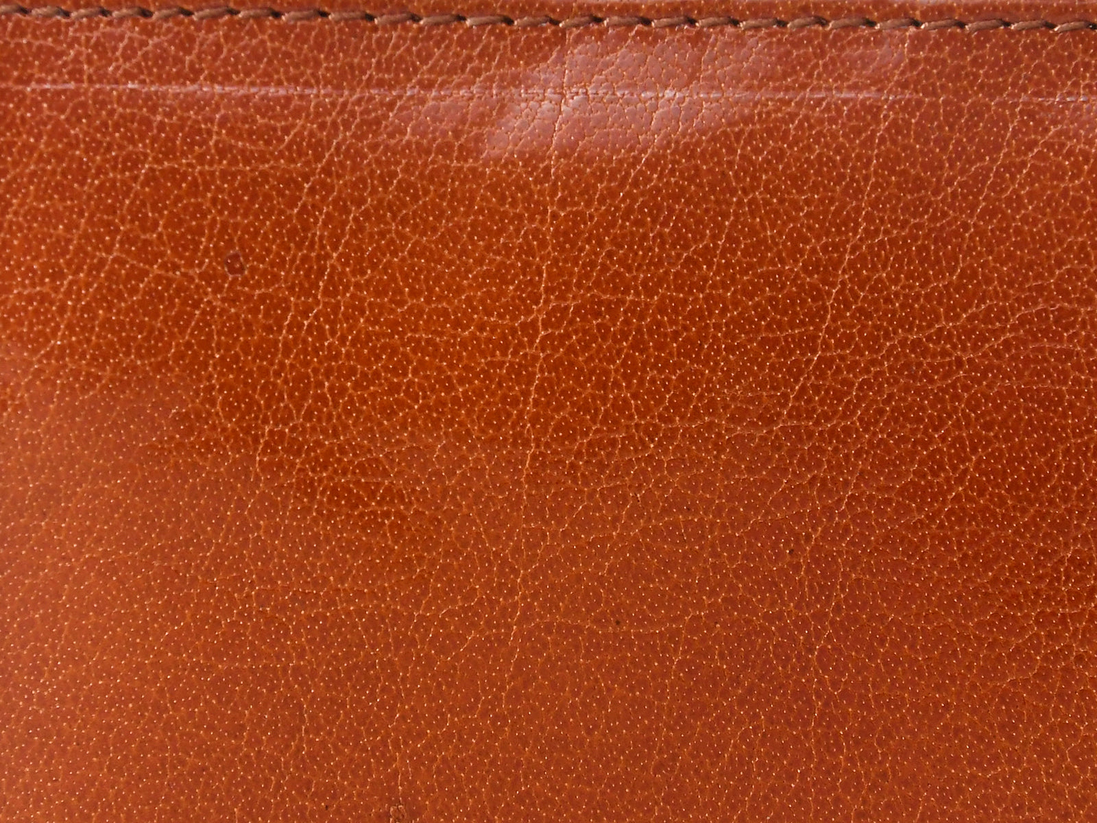 Premium Genuine Leather Bi-Fold Wallet with Zip Coin Pocket & Card Slots