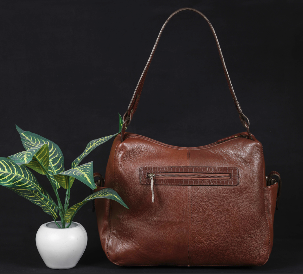 Stylish Leather Women’s Shoulder Bags  Elevate Your Look, ART:-BG-1608