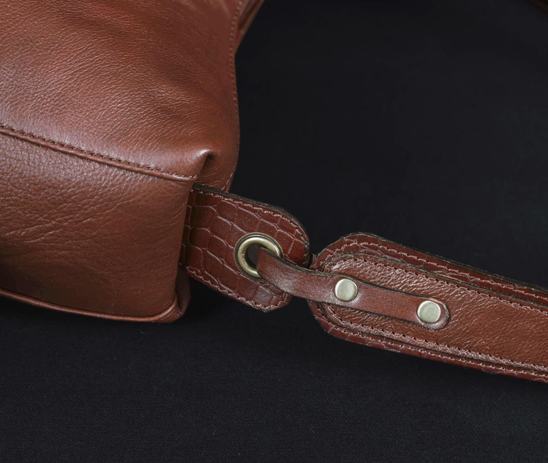 Stylish Leather Women’s Shoulder Bags  Elevate Your Look, ART:-BG-1608