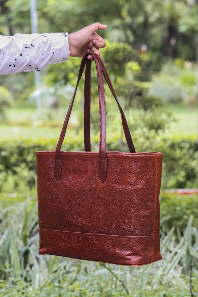 Luxurious Leather Tote Bags for Effortless Style and Everyday Sophistication. Art: BG-1596