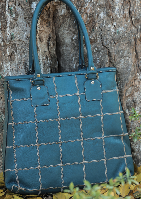 Chic Blue Tote: Elevate Your Style with Trendy Leather Accents. Art: BG-1518-Z