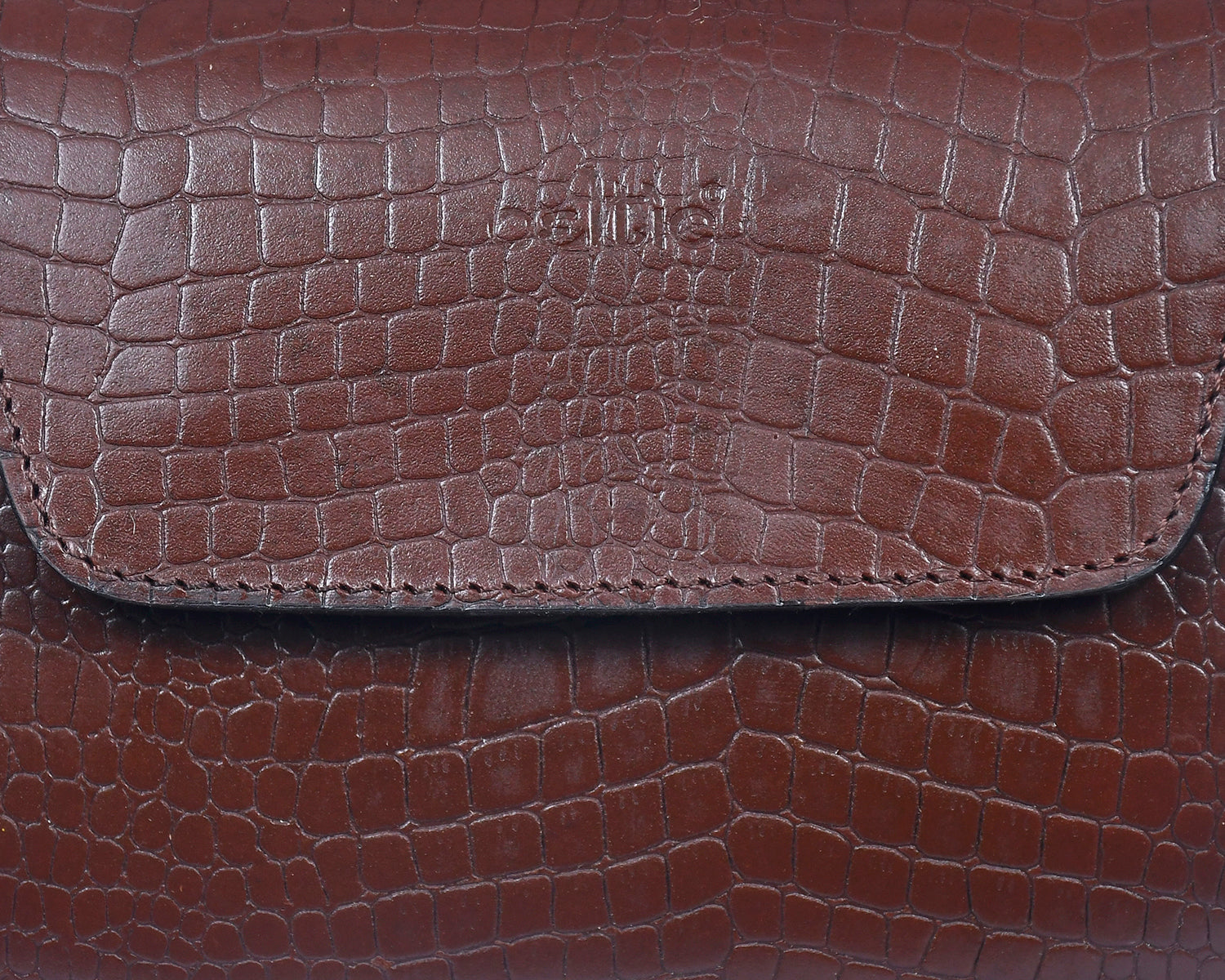 Premium Croc-Embossed Leather Handbag with Top Handle & Structured Zip Compartments