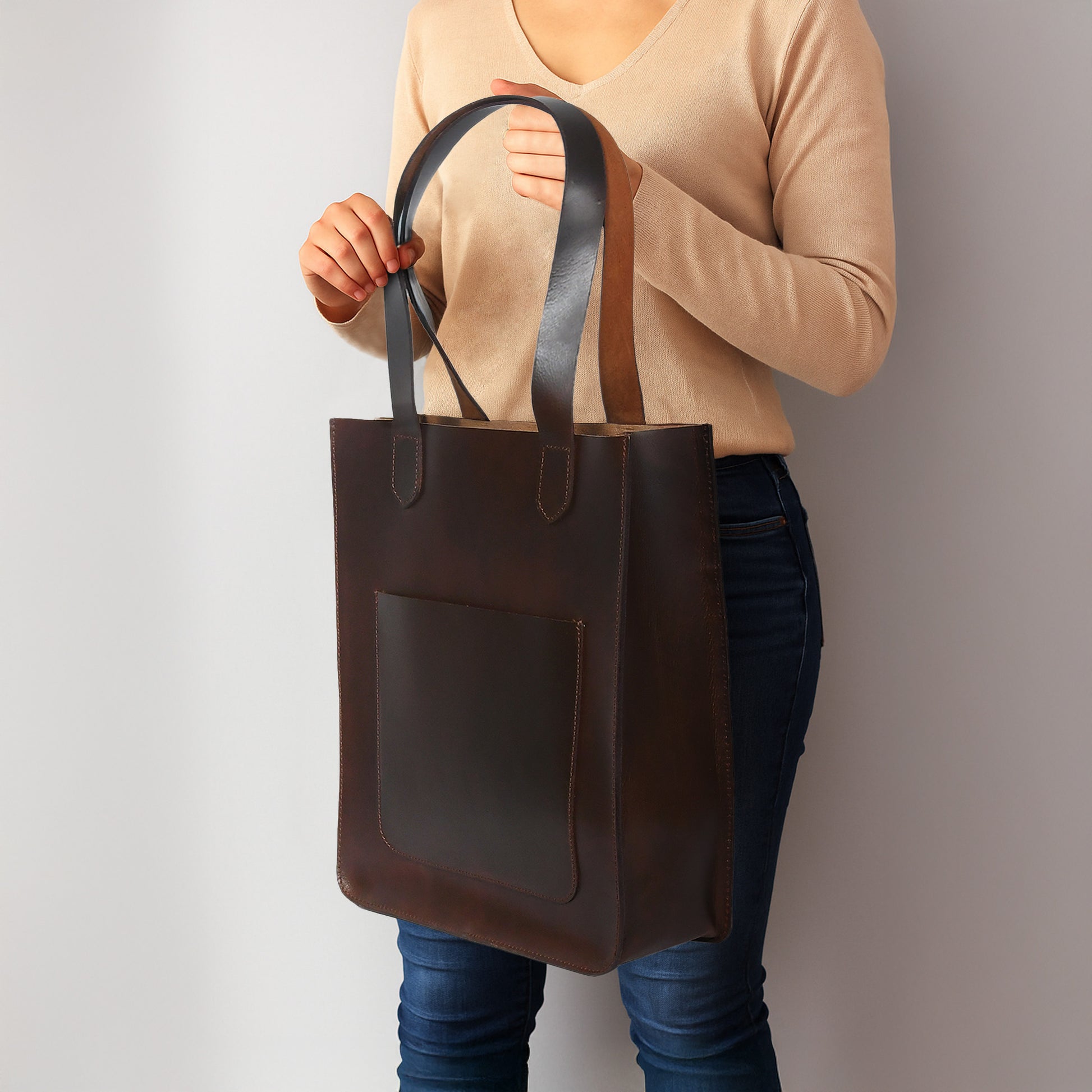 Elegance Redefined: Brown Leather Shopper Bag - Your Stylish Companion. Art: BG-1412
