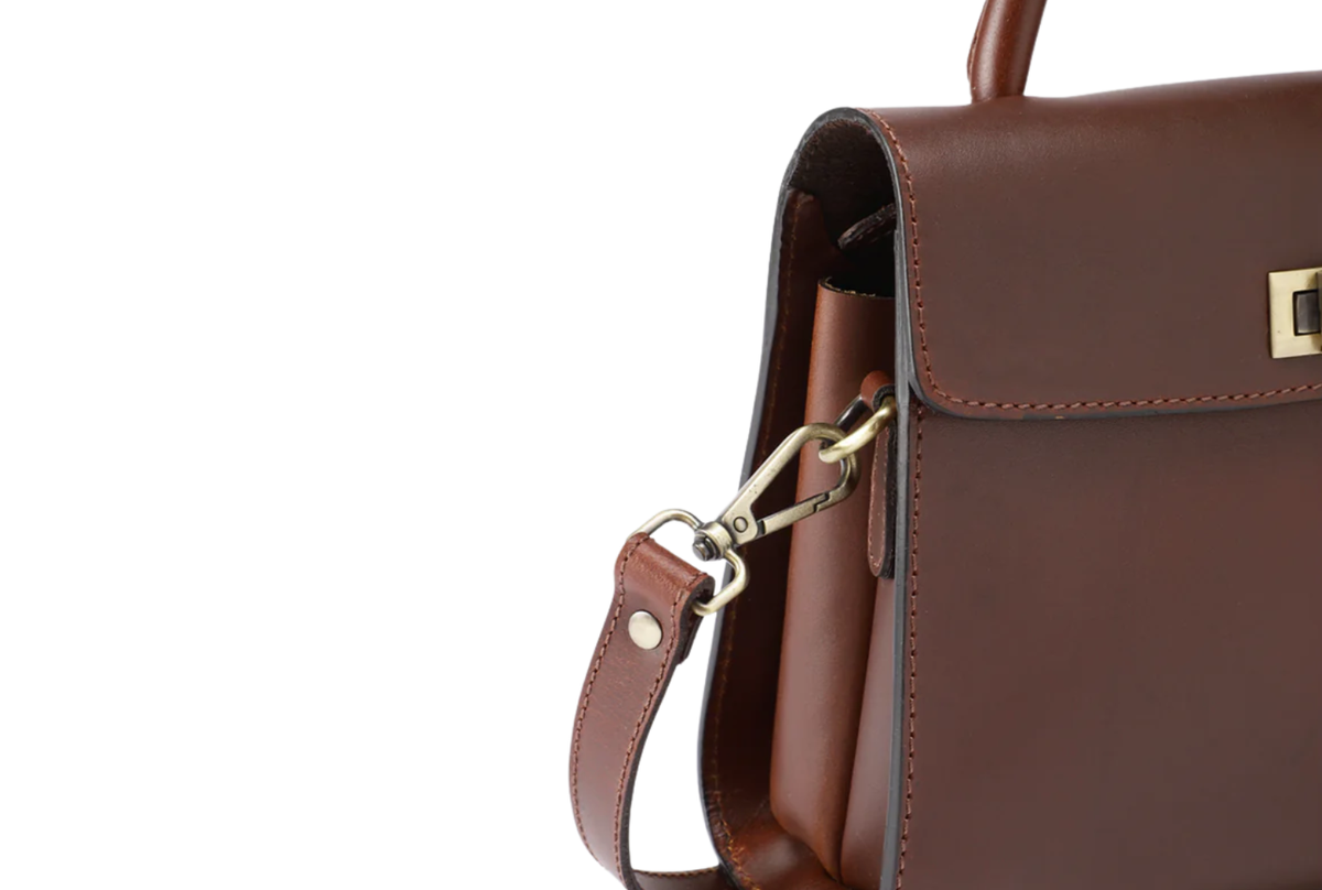 DESIGNED TO ADAPT: SLING STRAP