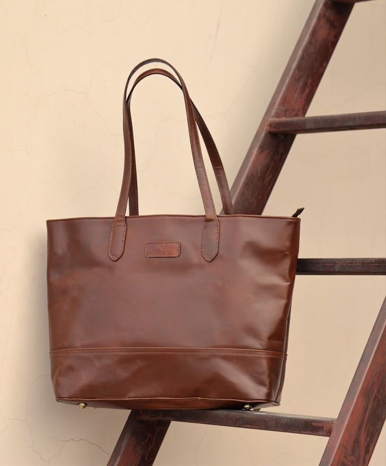 Luxurious Leather Tote Bags for Effortless Style and Everyday Sophistication. Art: BG-1596