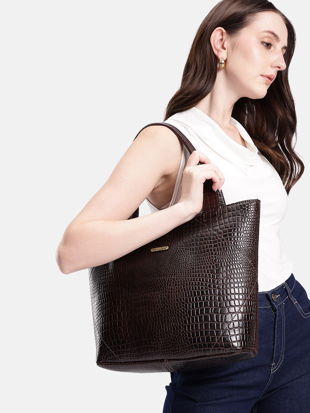 Croc-Texture Leather Tote Bag with Spacious Interior and Dual Shoulder Handles