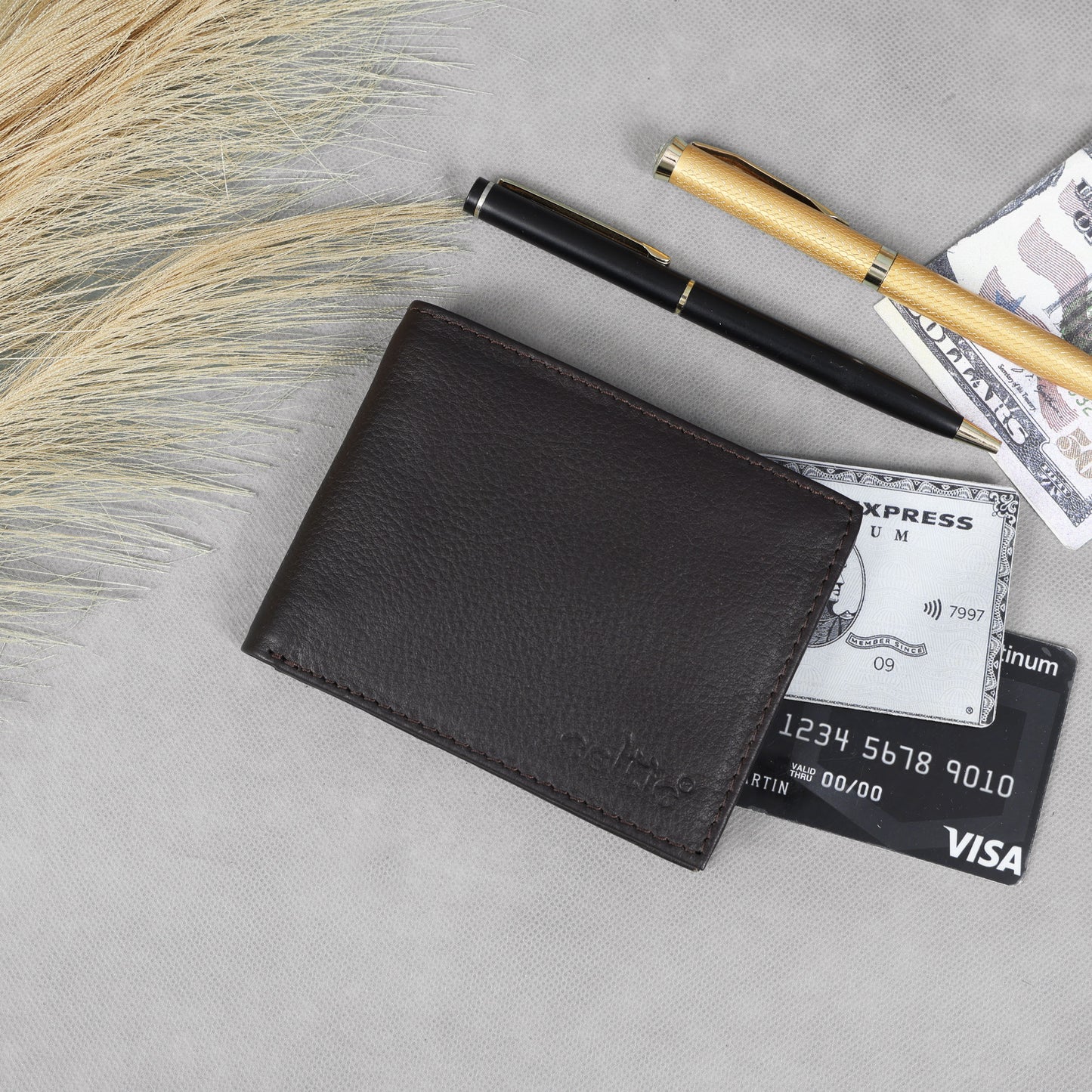 Sleek Black Leather Wallet - Style and Practicality Combined, Art:- LA-1408