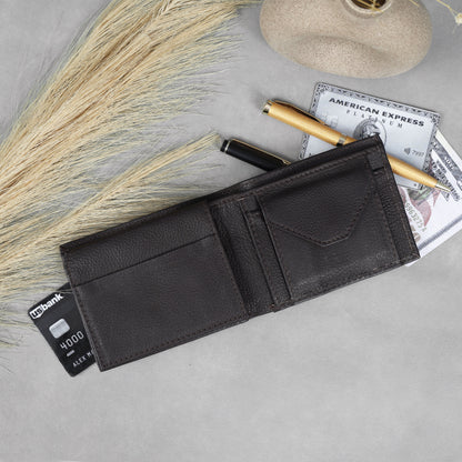 Sleek Black Leather Wallet - Style and Practicality Combined, Art:- LA-1408