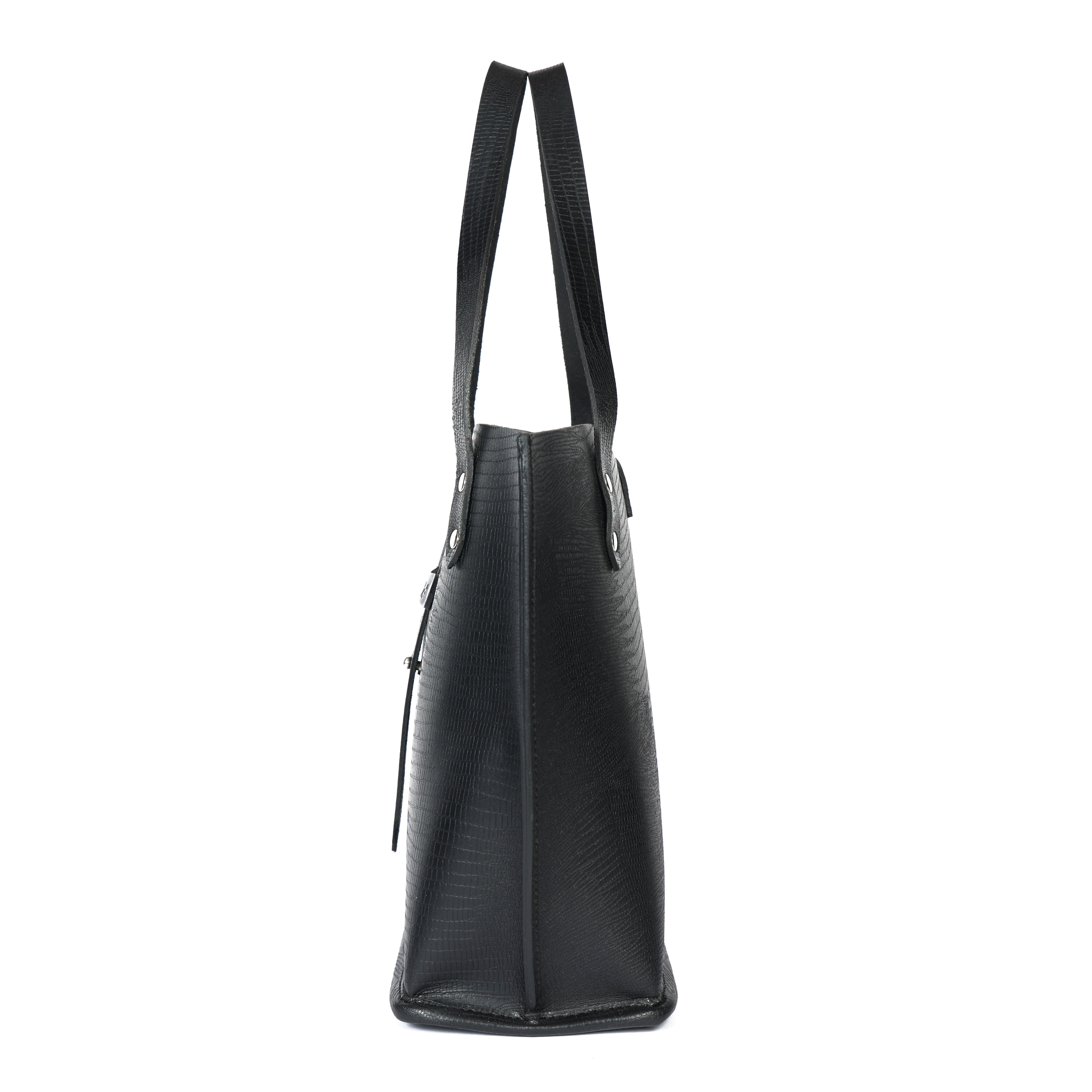 Fashionable Leather Handbag  Chic & Attractive Design for Every Occasion,Art:-BG-1404 L