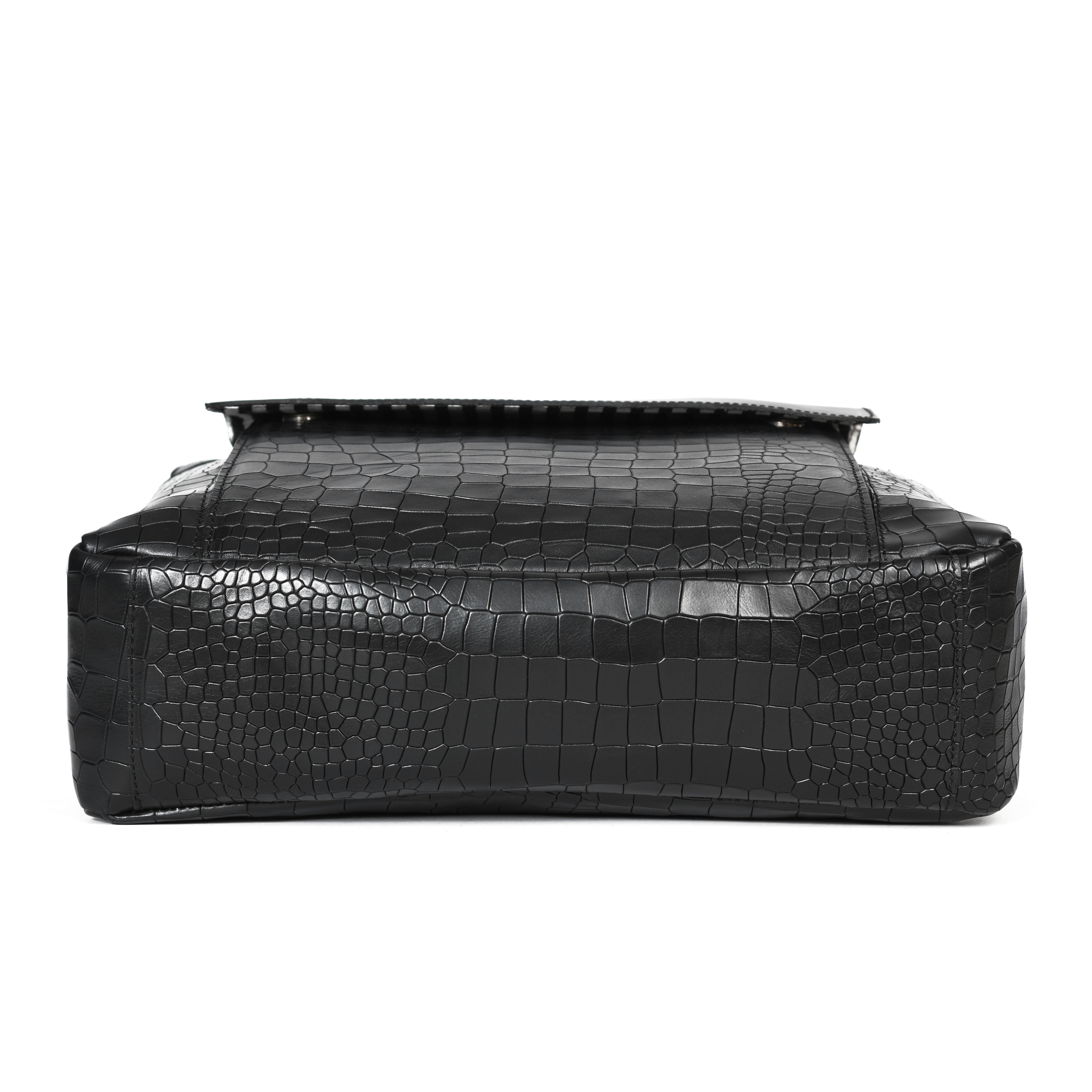 Extra Spacious Stylish Leather Shoulder Bags  Perfect for Every Occasion, ART:-BG-1607