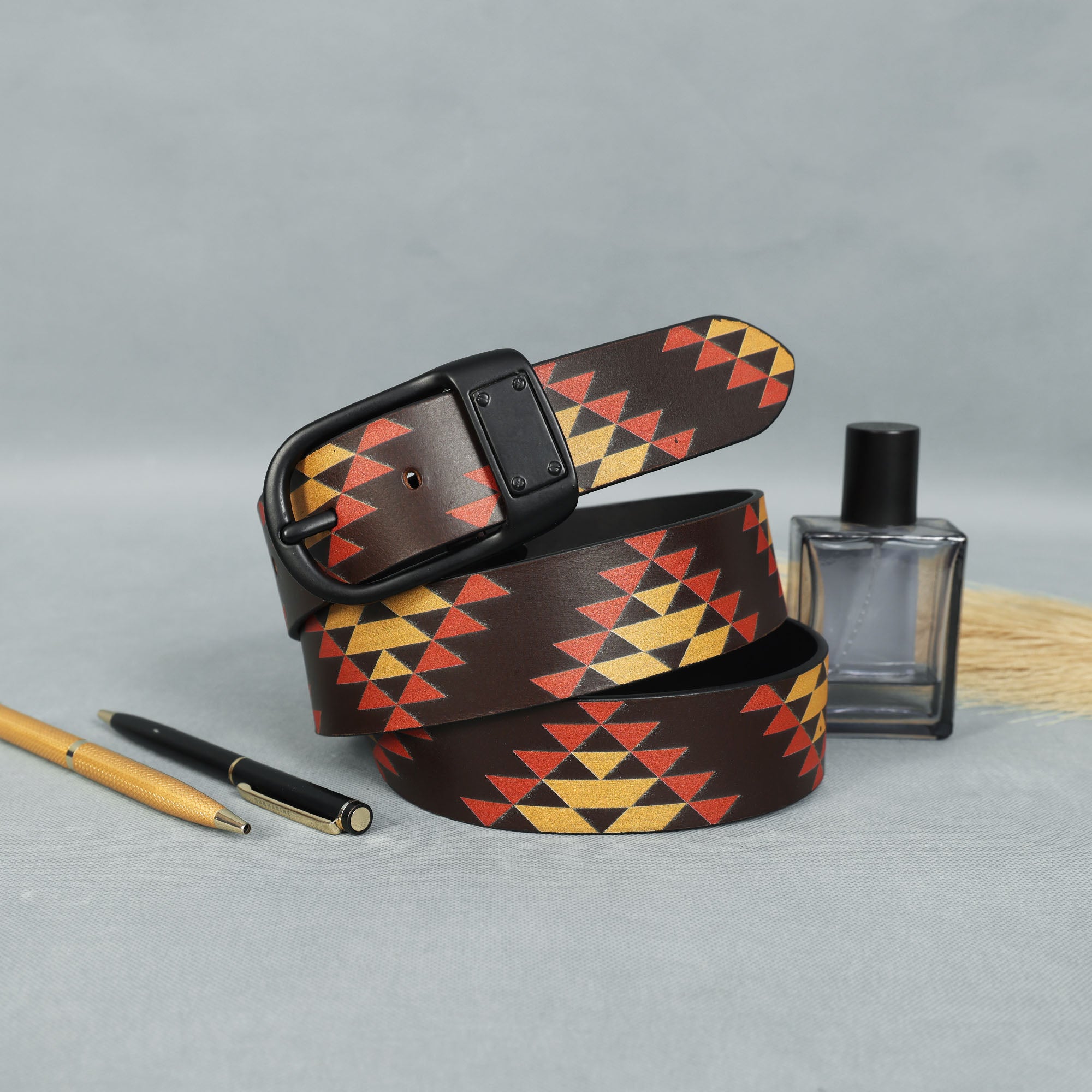 Multicolor Printed Belt with Black Buckle  Stylish & Adjustable Fashion Accessory.LB-897