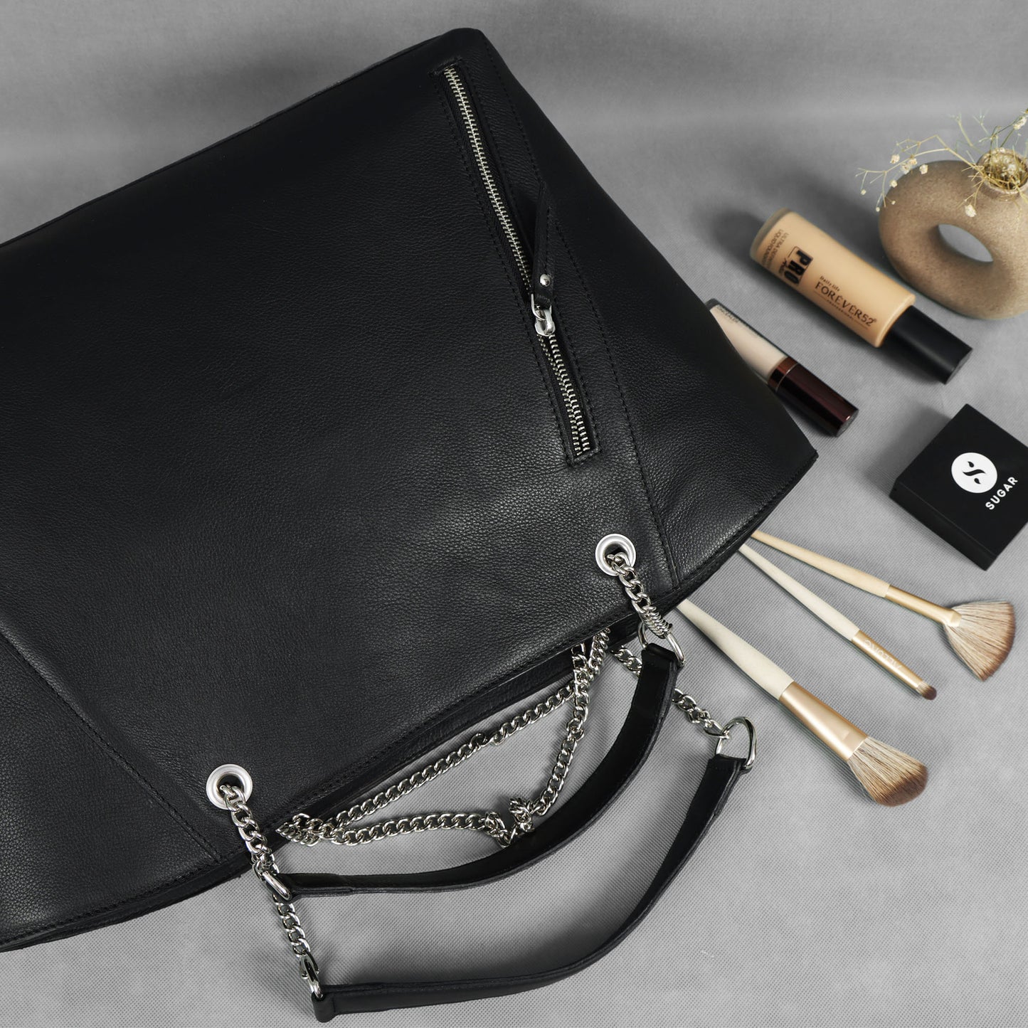 Genuine Leather Handbag – Stylish, Durable & Elegant Purse for Women. BG-1627