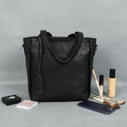 Black Handheld Leather Sling Bag with Detachable Strap – Stylish & Versatile.BG-1624