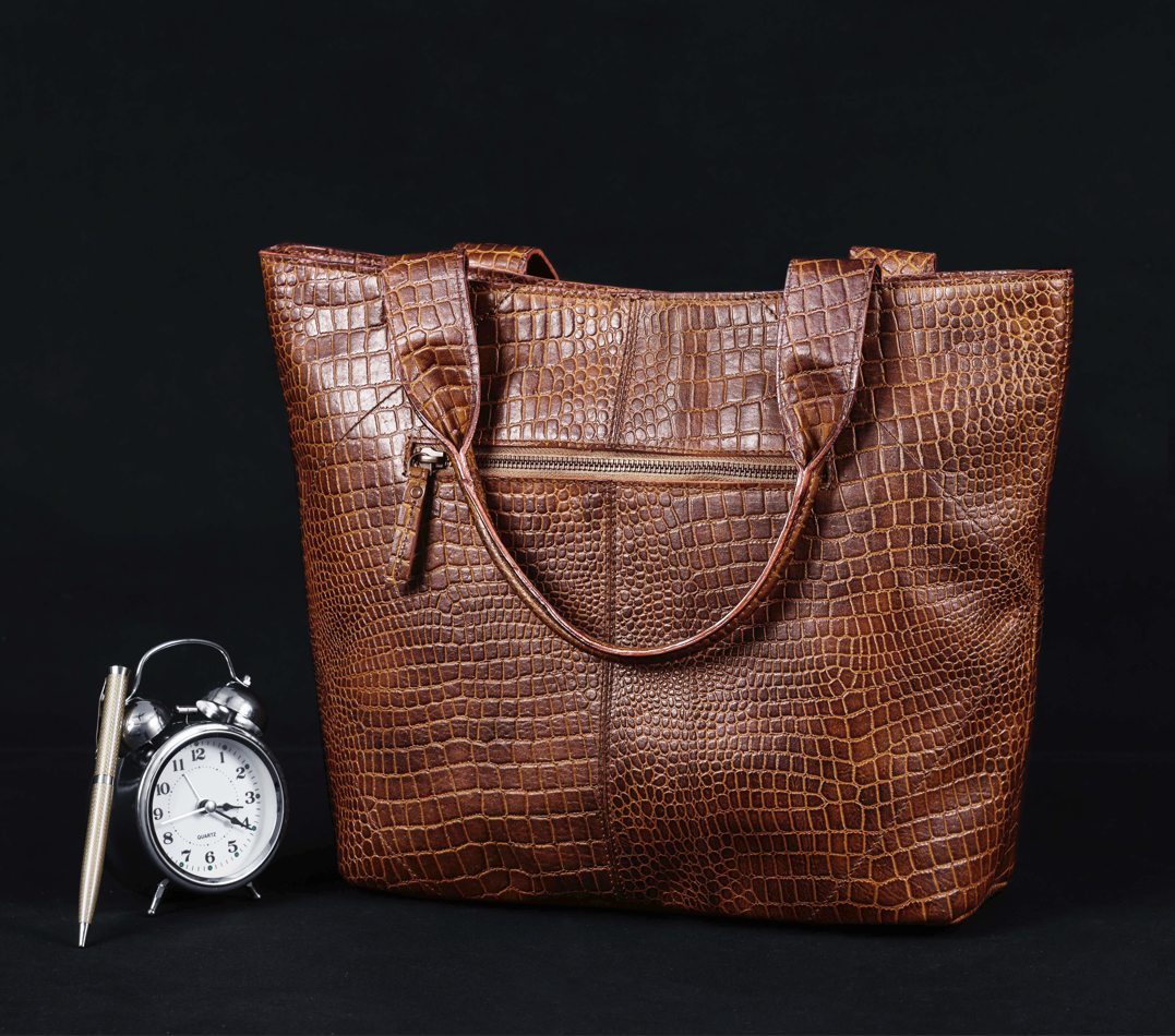 New  premium Elegance in Leather Tote Bag with Leather Accents. Art: BG-1387