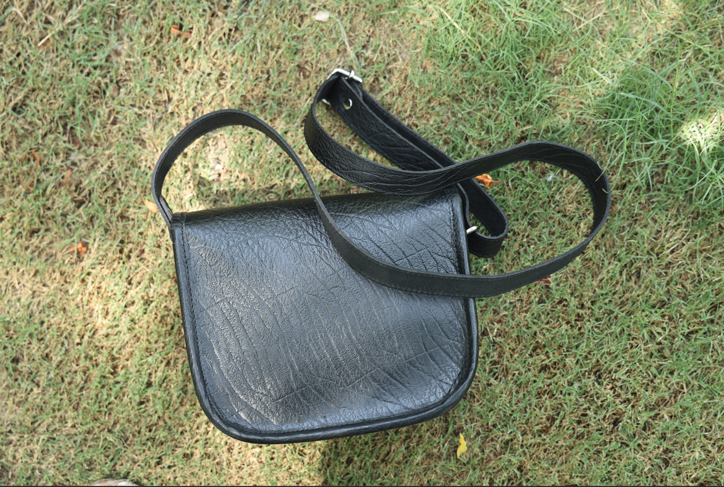 Luxurious Black Leather Embossing Bags – Elevate Your Style, ART:- BG-1364