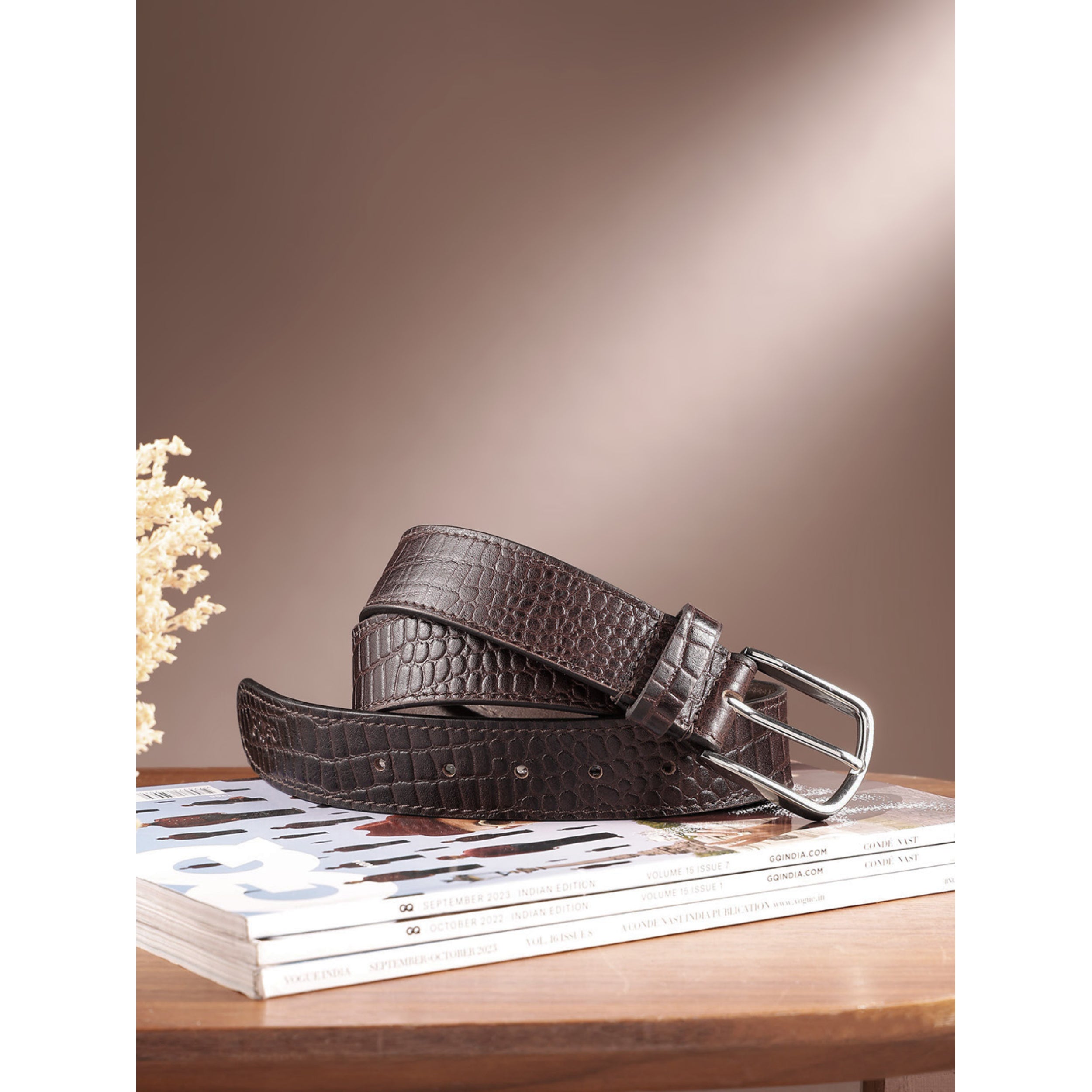 Unisex Croc Texture Brown Leather Belt with Polished Metal Buckle Stylish Wear