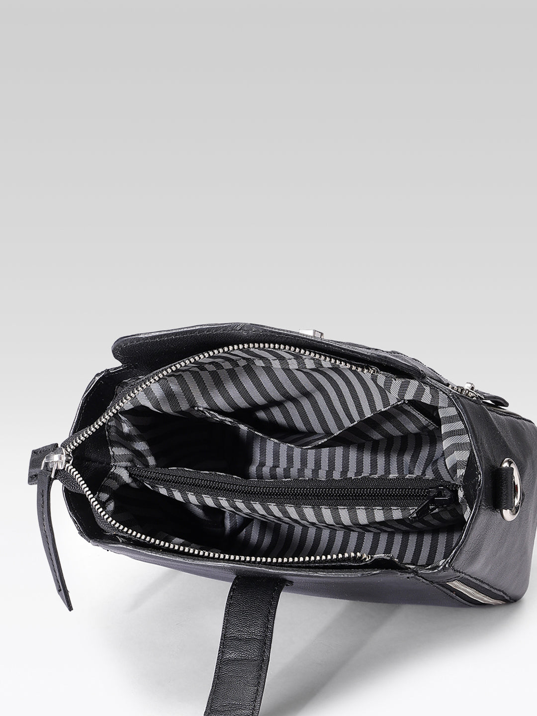 Premium Quilted Leather Shoulder Bag – Stylish Everyday Crossbody Handbag