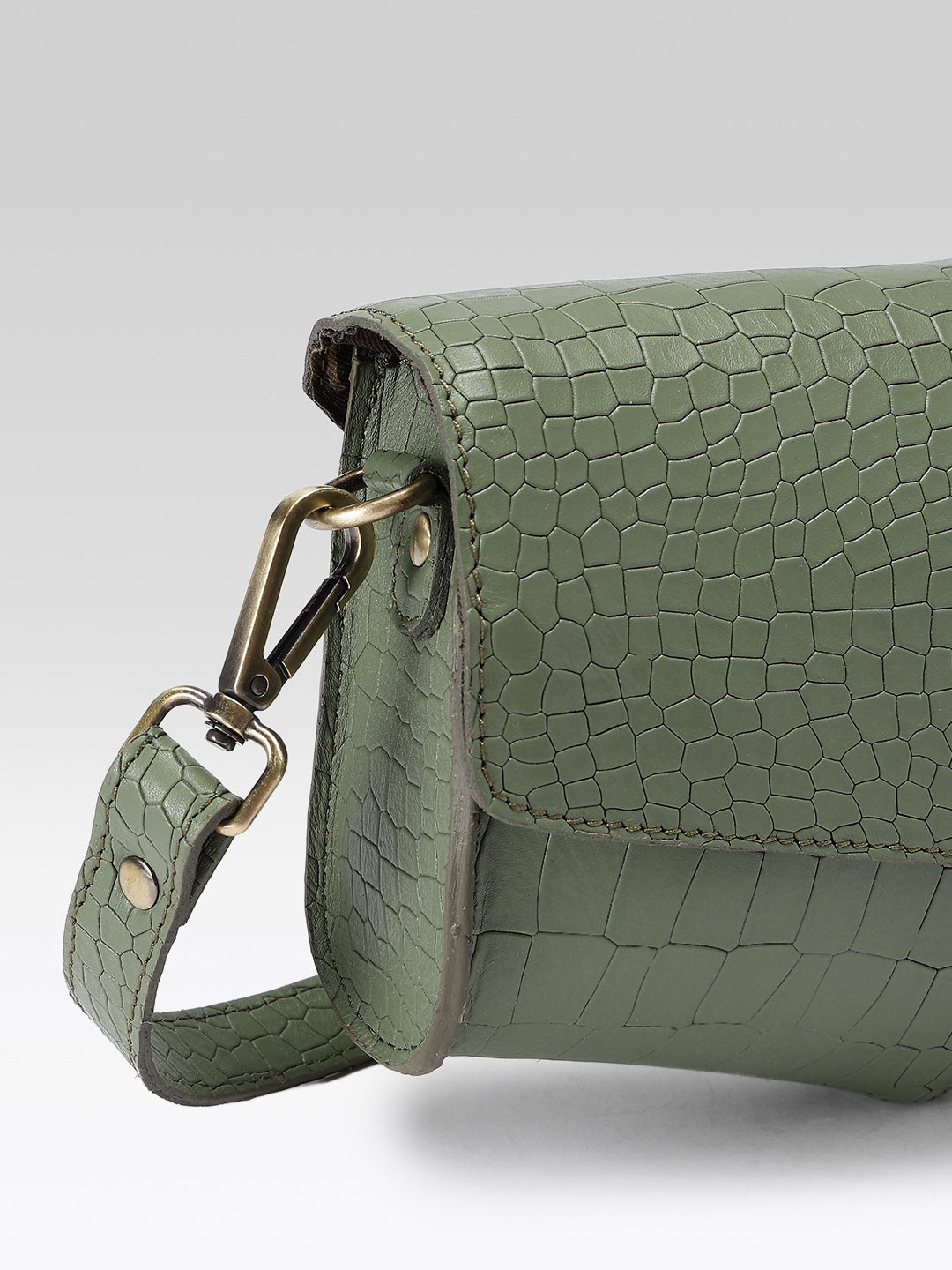 Premium Textured Leather Flap Sling Bag with Adjustable Strap & Inner Zip Pocket