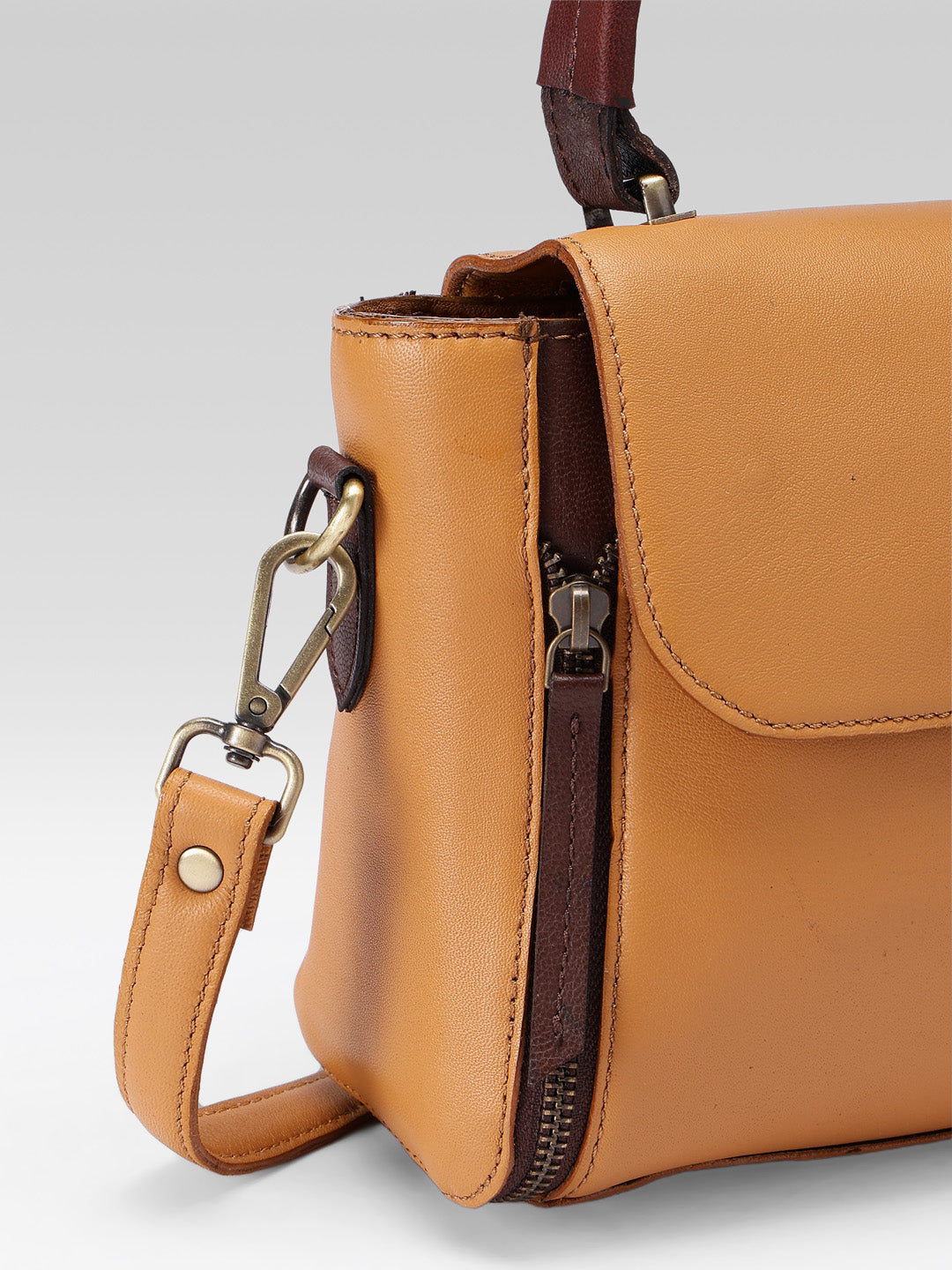 Premium  Leather Hand & Shoulder Bag with Detachable Stap for Women
