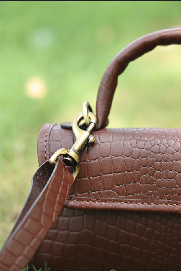 pure leather sling bag for girls and women with fabulous finish, Art: BG-1567