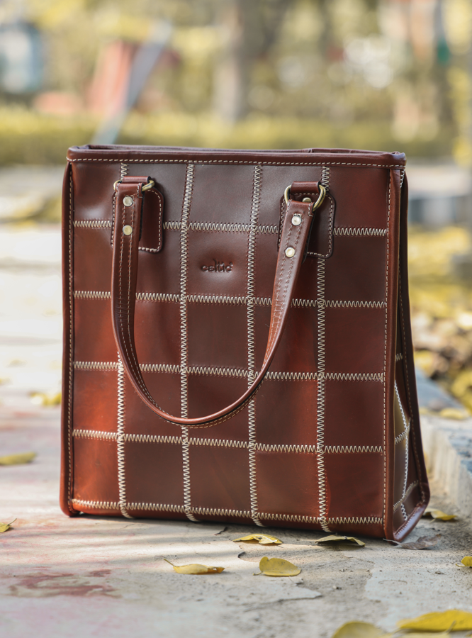 Earthy Elegance: Elevate Your Style with Our Versatile Brown Tote Bag Art: BG-1529-Z