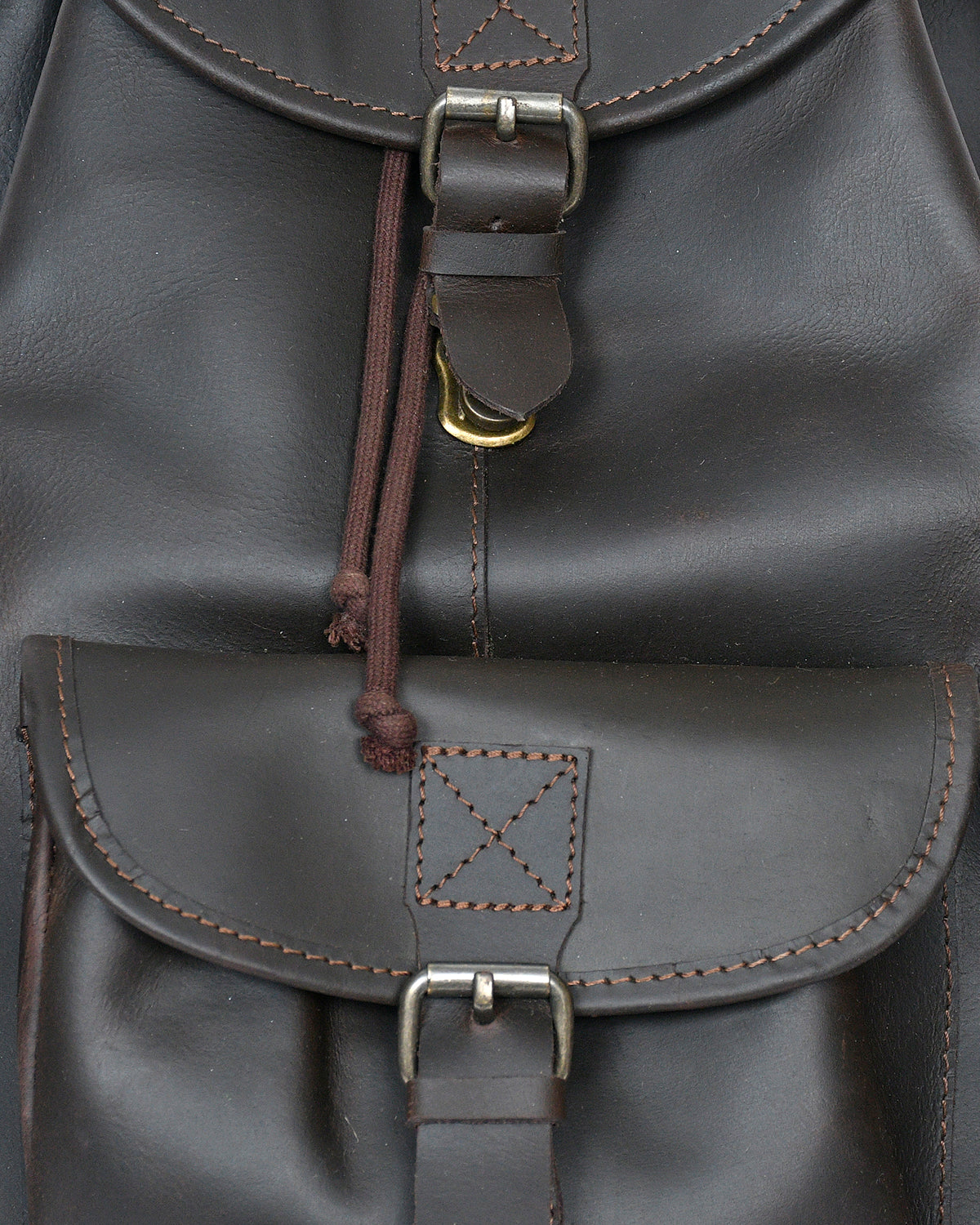 Brown Leather Backpack Timeless Style And Versatility Art BG 1538   DSC2433 