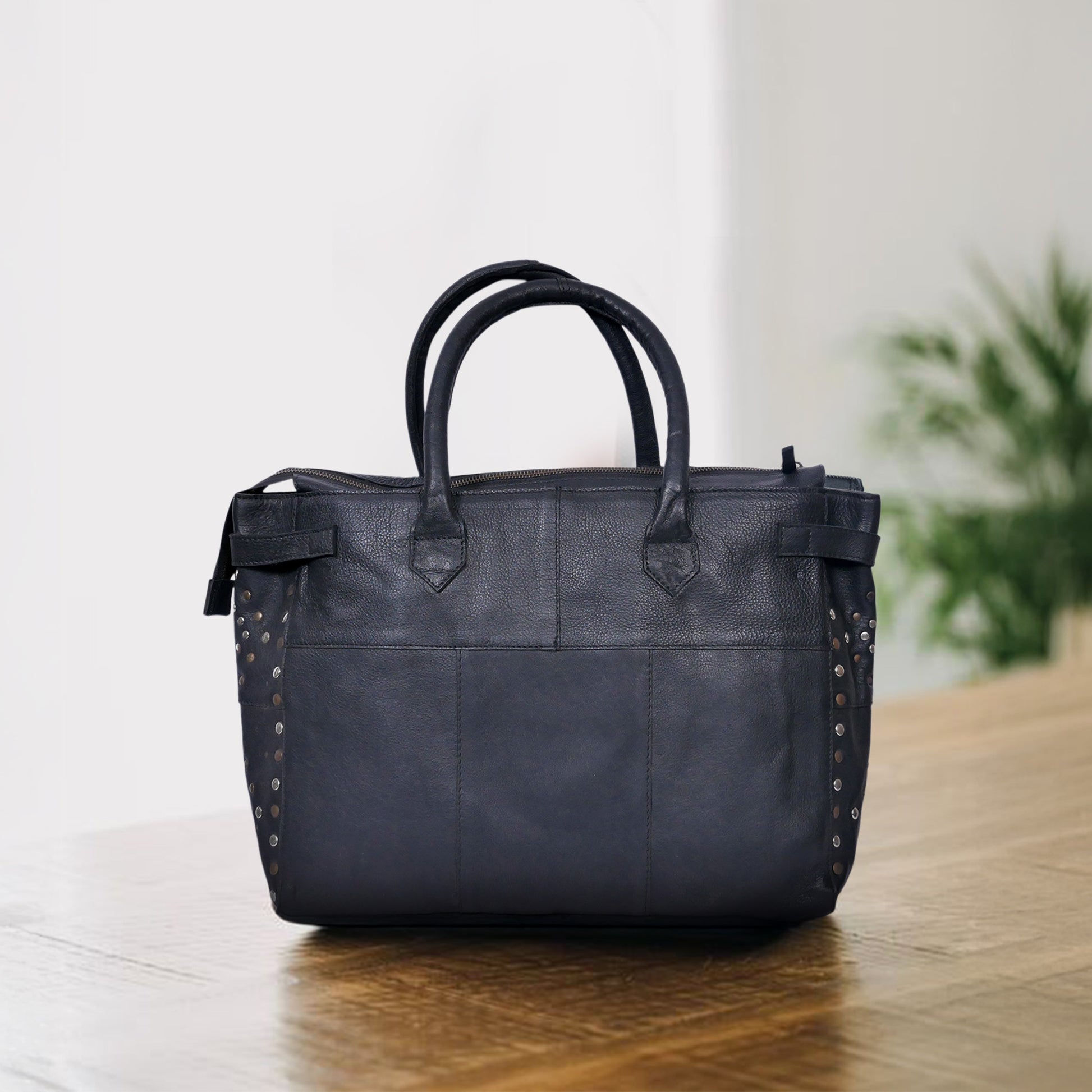 Elegance Redefined: Introducing the Black Leather Shoulder Bag with Ripits. Art: BG-1496