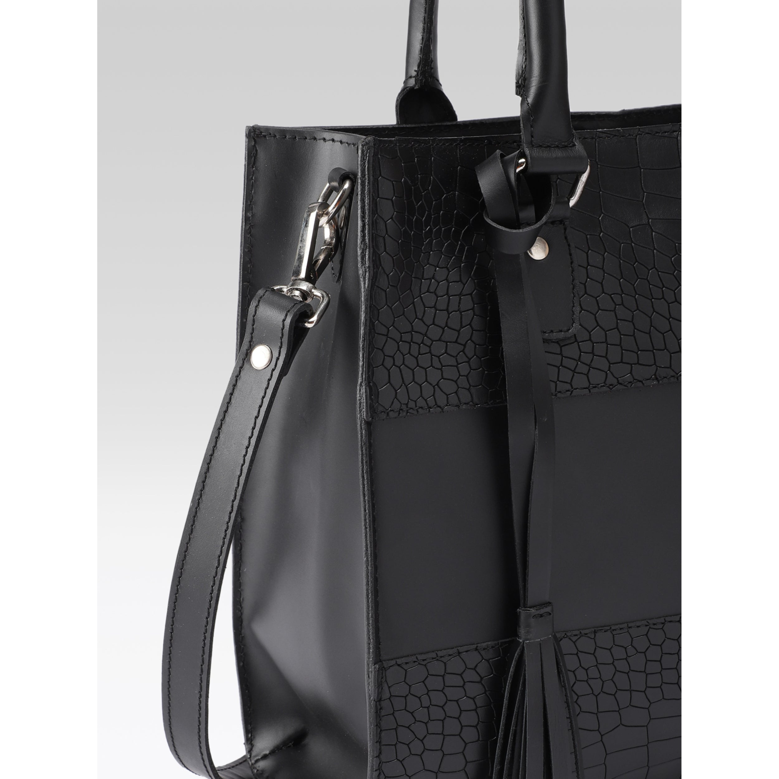 Premium Croc-Embossed Leather Tote with Dual Handles, Zip Closure & Detachable Strap